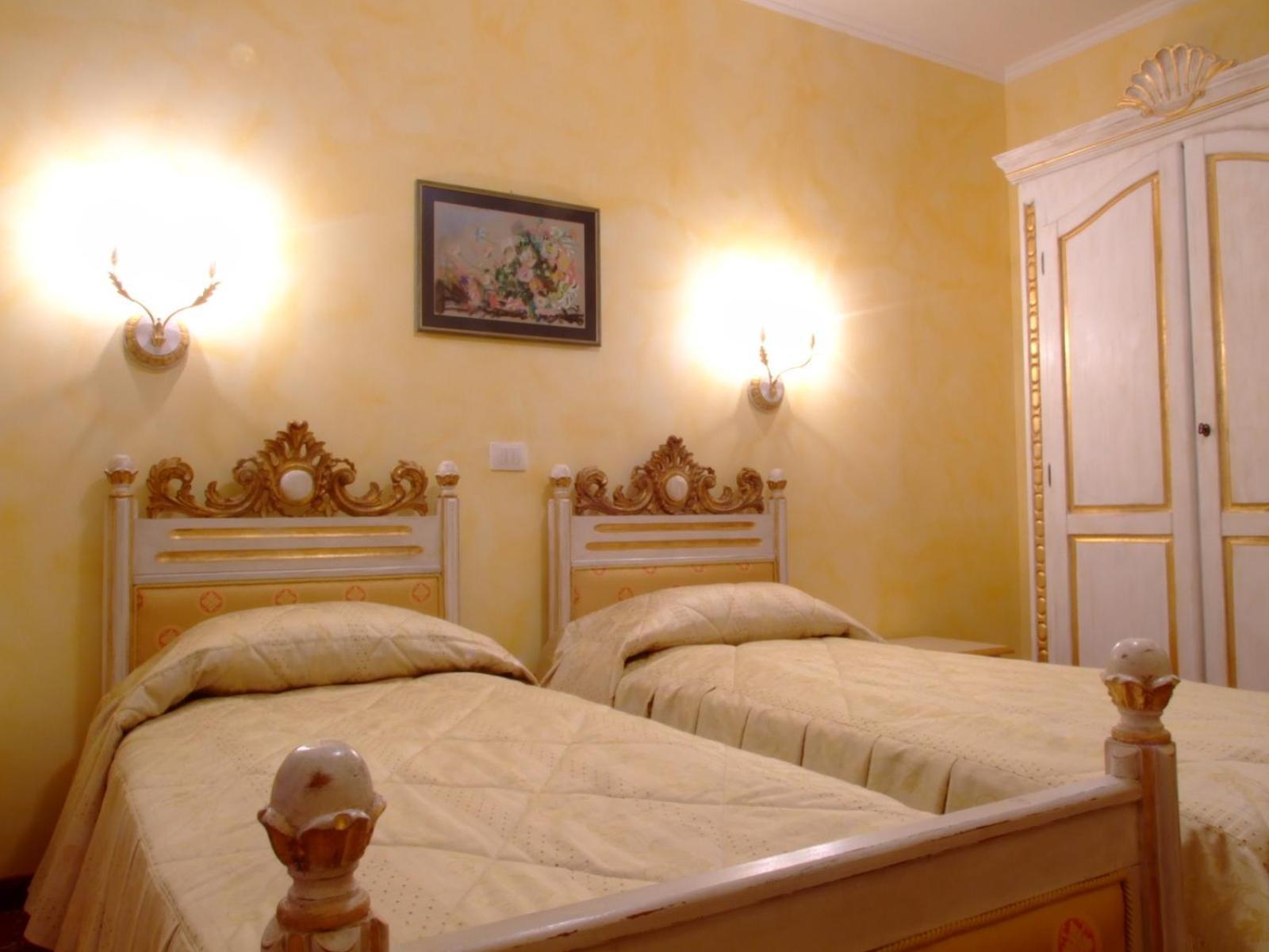 Hotel Royal Zalău Eksteriør billede