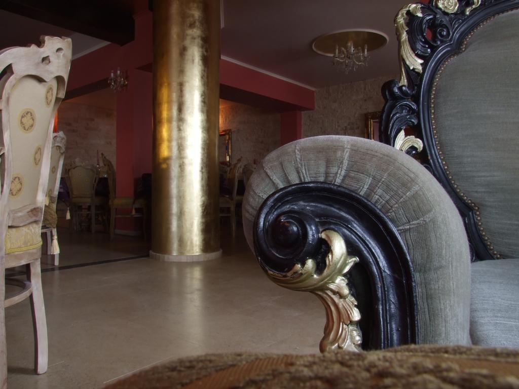 Hotel Royal Zalău Eksteriør billede