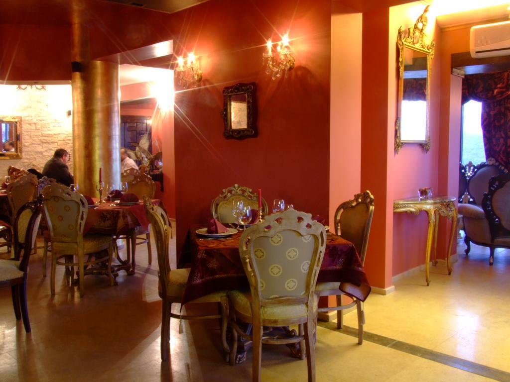 Hotel Royal Zalău Eksteriør billede