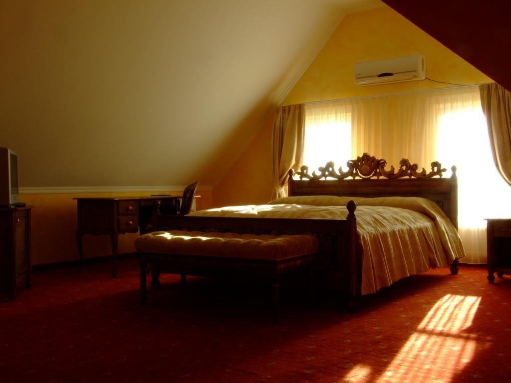Hotel Royal Zalău Eksteriør billede